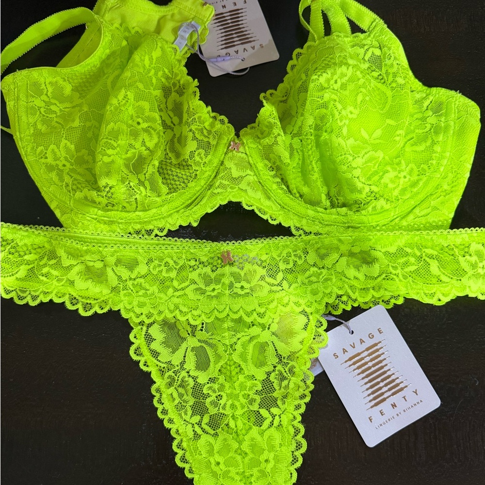 Savage X Fenty Lace Underwire Bra with Adjustable Straps and Matching Thong